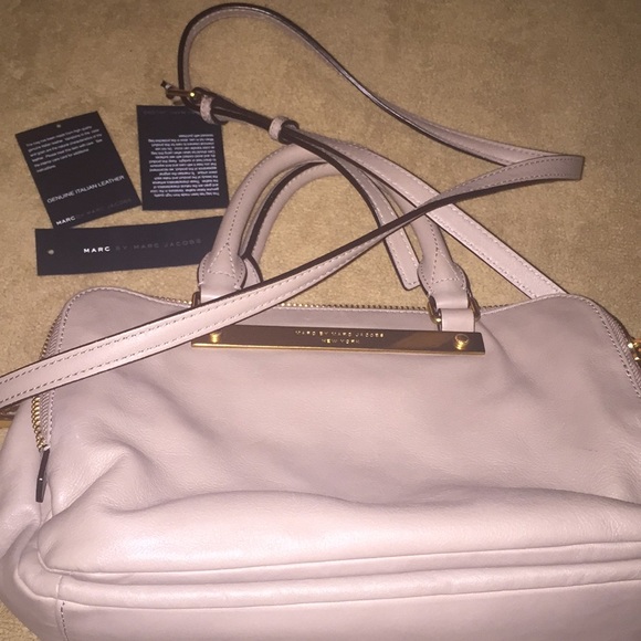 Marc By Marc Jacobs Handbags - ❤️Marc by Marc Jacobs beige all leather handbag